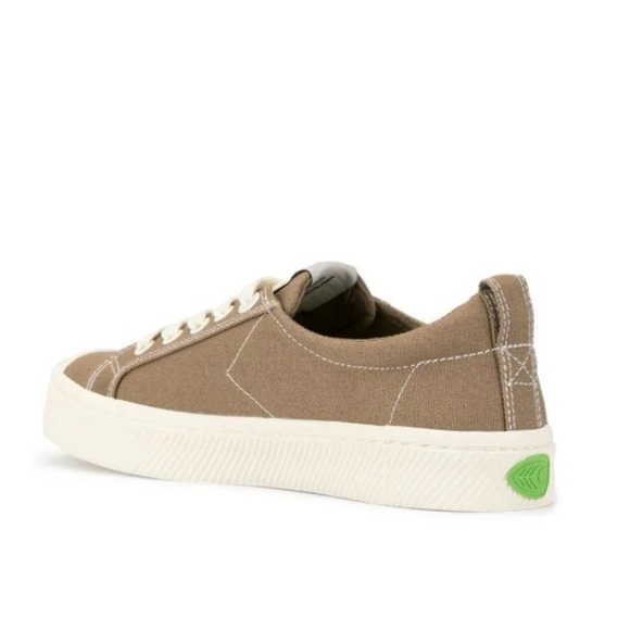 Conscious Cariuma OCA low-top canvas sneakers Size 7 - Picture 3 of 4